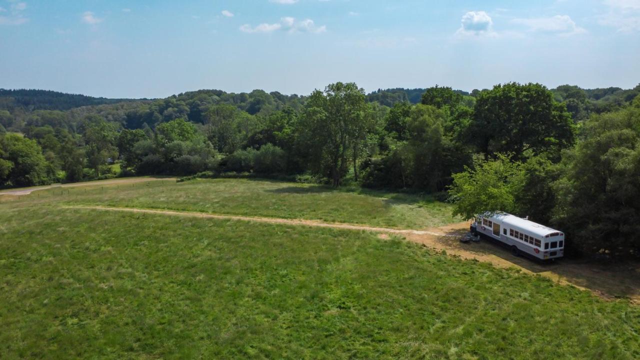 American School Bus Retreat With Hot Tub In Sussex Meadow Укфилд Экстерьер фото